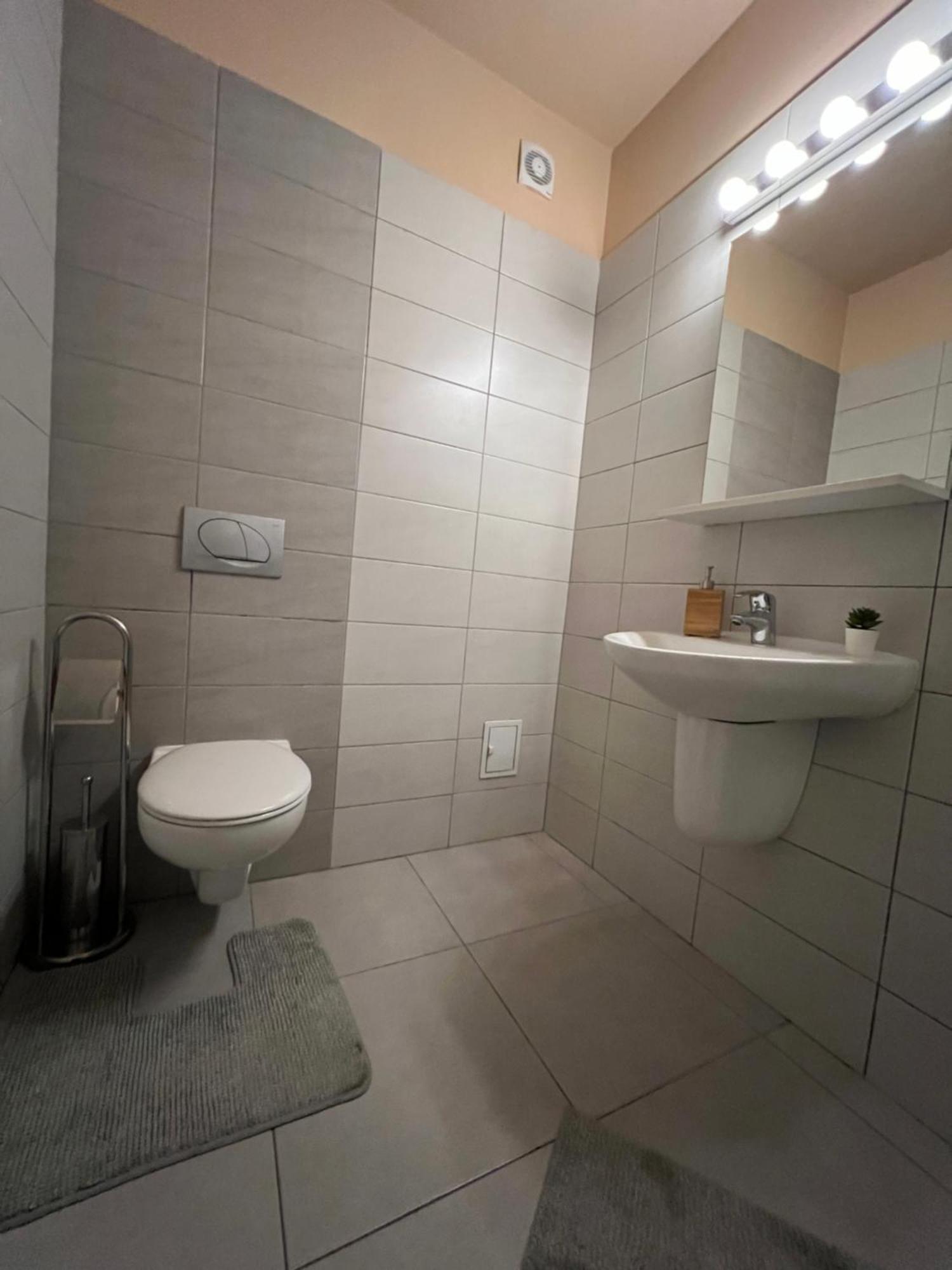 Boutique Park Residences 5 Bukares Bagian luar foto