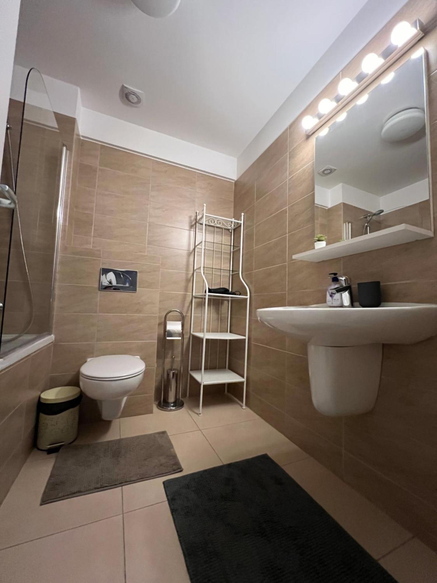 Boutique Park Residences 5 Bukares Bagian luar foto