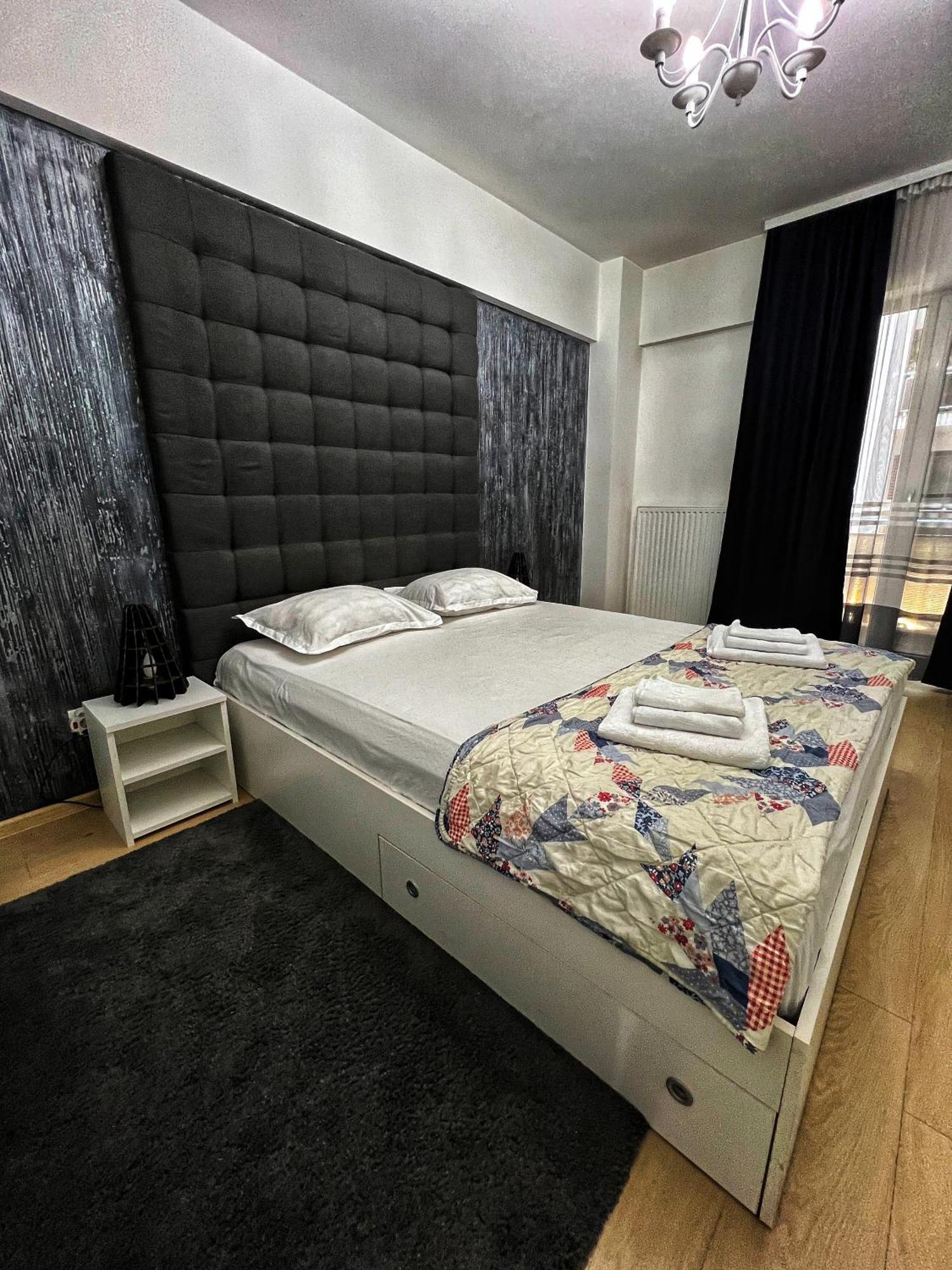 Boutique Park Residences 5 Bukares Bagian luar foto