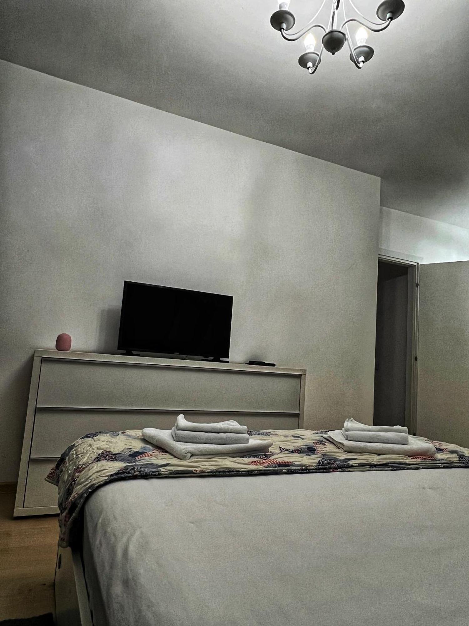 Boutique Park Residences 5 Bukares Bagian luar foto